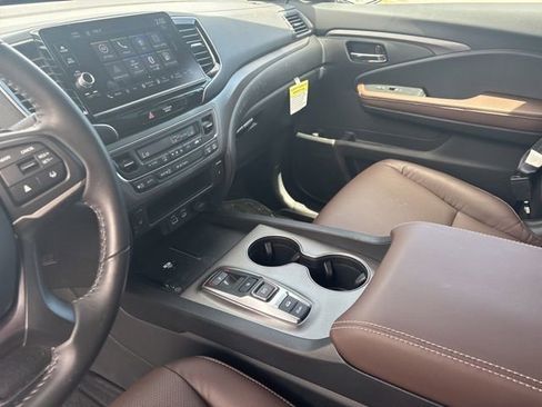 Used 2025 Honda Ridgeline RTL image 15