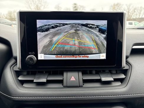 Used 2024 Toyota RAV4 LE image 17