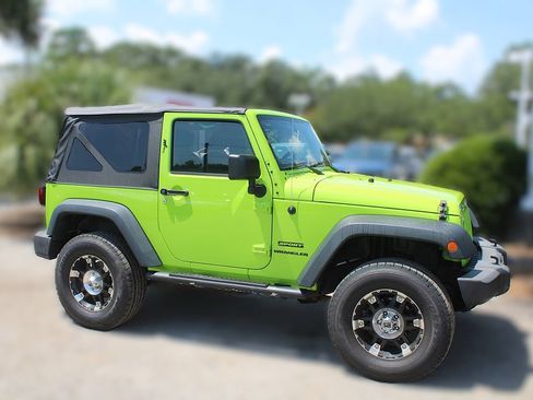 Used 2013 Jeep Wrangler Sport AWD/4WD image 4