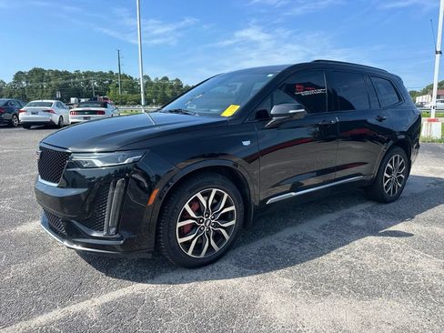 Used 2023 Cadillac XT6 Sport w/ Technology Package AWD/4WD image 7