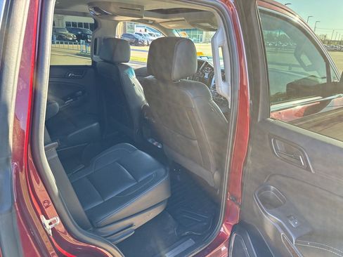 Used 2018 Chevrolet Tahoe LT image 13