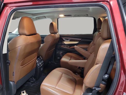 Used 2019 Subaru Ascent Touring w/ Popular Package #3 image 19