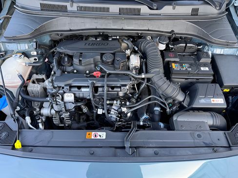 Used 2023 Hyundai Kona Limited FWD image 9