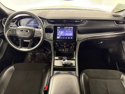 Used 2023 Jeep Grand Cherokee L Laredo AWD/4WD image 38