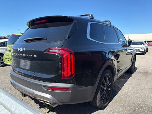 Used 2022 Kia Telluride SX w/ SX Prestige Package AWD/4WD image 3