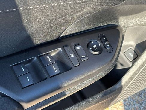 Used 2019 Honda Civic EX image 25