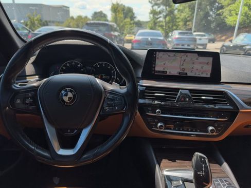 Used 2019 BMW 530i w/ Convenience Package RWD image 20