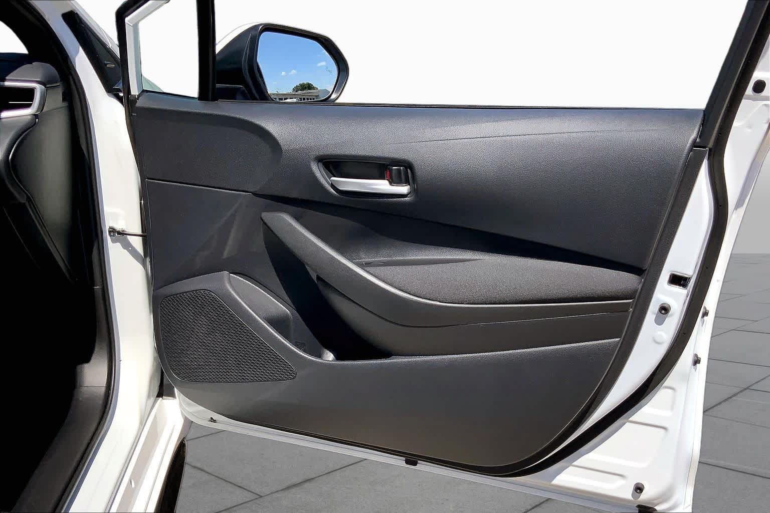 Used 2026 Toyota Corolla SE FWD image 22