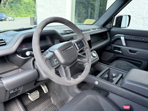 Used 2023 Land Rover Defender 110 AWD/4WD image 11