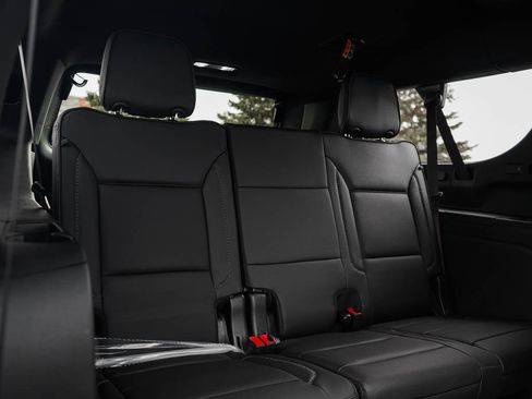 New 2026 GMC Yukon XL Denali w/ Denali Reserve Package AWD/4WD image 13