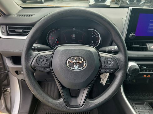 Used 2023 Toyota RAV4 LE FWD image 23
