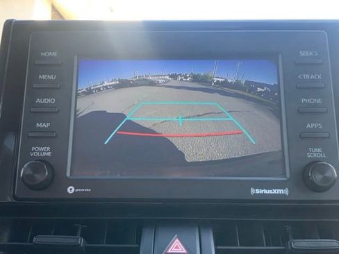 Used 2022 Toyota RAV4 XLE w/ Convenience Package image 26