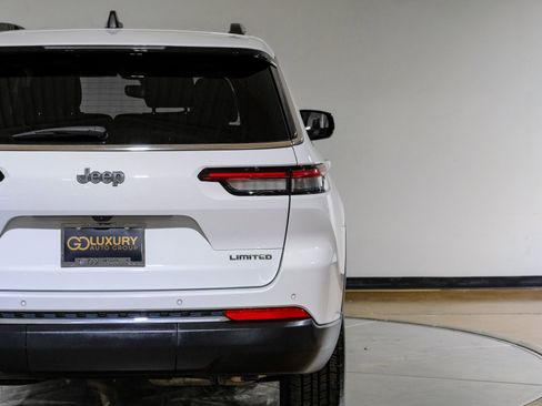 Used 2023 Jeep Grand Cherokee L Limited AWD/4WD image 53
