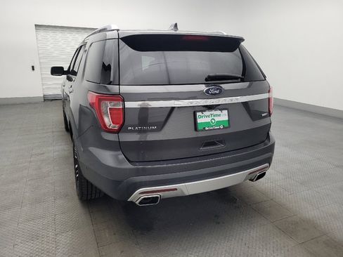 Used 2017 Ford Explorer Platinum image 6