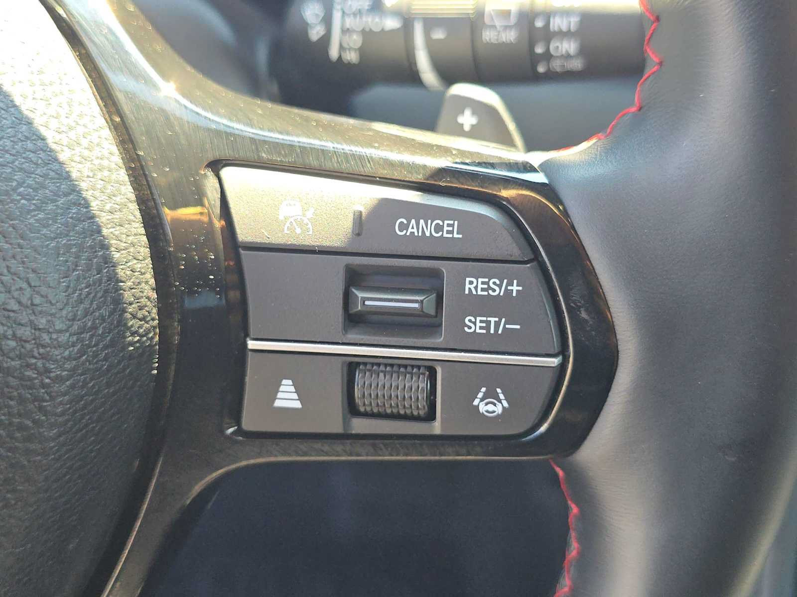 Used 2025 Honda Pilot Black Edition image 31