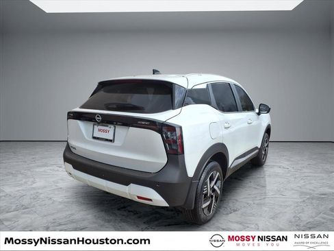 New 2026 Nissan Kicks SV image 7
