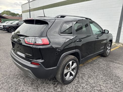 Used 2022 Jeep Cherokee Limited image 7