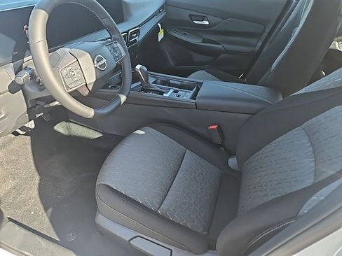 New 2026 Nissan Sentra SV image 6