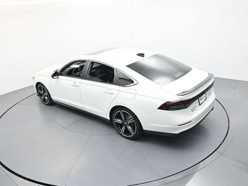 Used 2024 Honda Accord Sport image 39