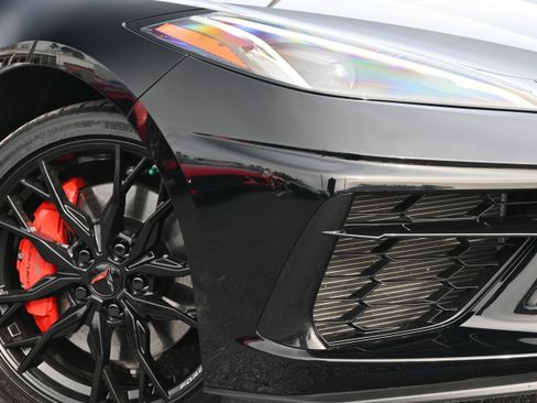 Used 2023 Chevrolet Corvette Stingray Premium Conv w/ Z51 Performance Package image 16