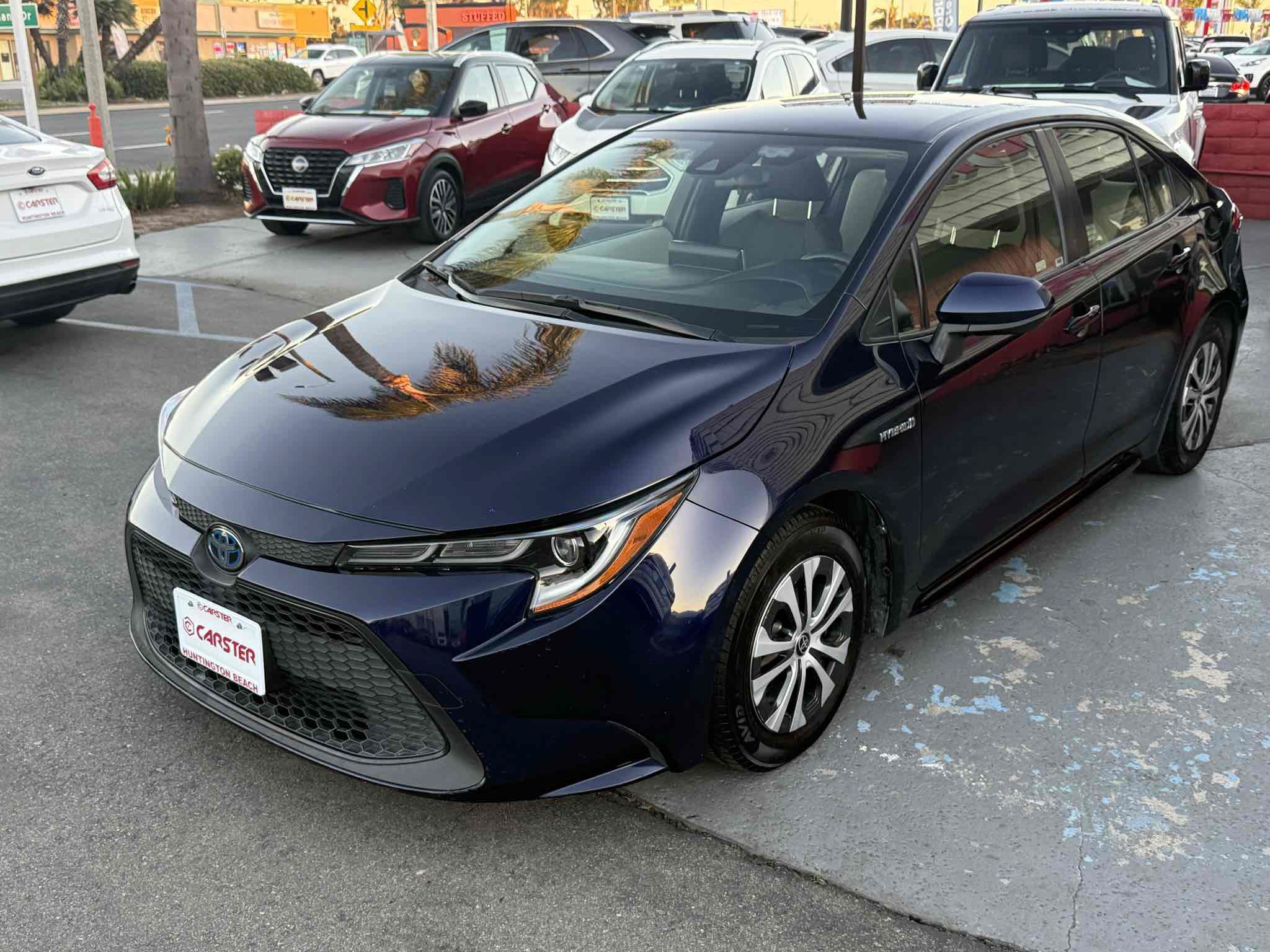 Used 2020 Toyota Corolla LE FWD image 3