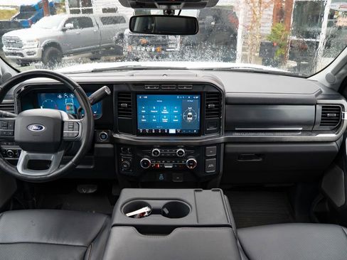 Used 2024 Ford F350 Lariat image 13