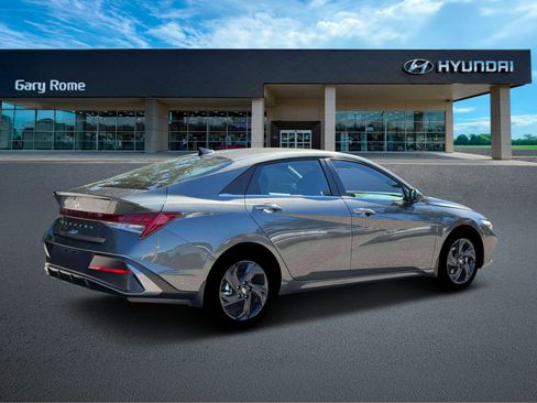 New 2026 Hyundai Elantra SEL Sport Premium FWD image 8