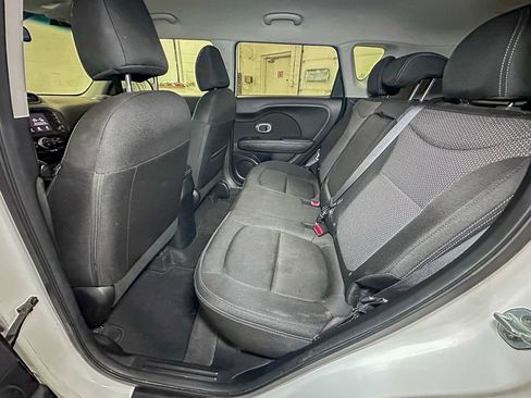 Used 2018 Kia Soul + image 24