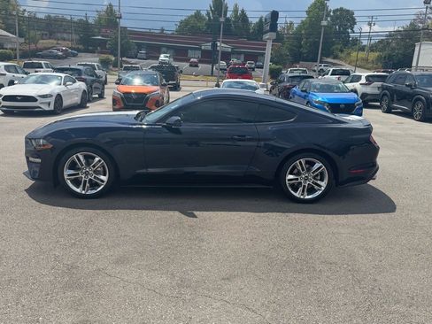 Used 2021 Ford Mustang Premium w/ Equipment Group 201A image 5
