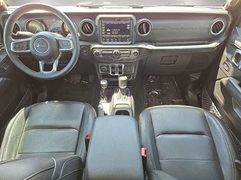Used 2023 Jeep Wrangler Unlimited Sahara AWD/4WD image 17