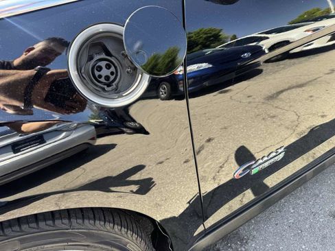 Used 2016 Ford C-MAX Energi SEL w/ Equipment Group 301A image 8