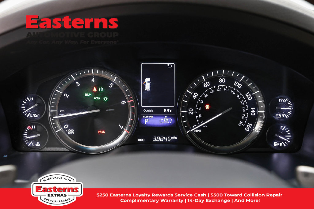 Used 2021 Lexus LX 570 4WD w/ Luxury Package image 19