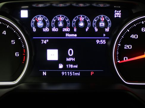 Used 2021 Chevrolet Tahoe High Country w/ Premium Package image 14