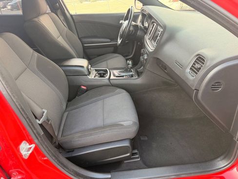 Used 2022 Dodge Charger SXT RWD image 33
