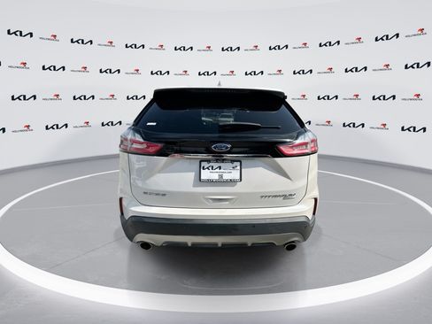 Used 2019 Ford Edge Titanium w/ Equipment Group 301A FWD image 7