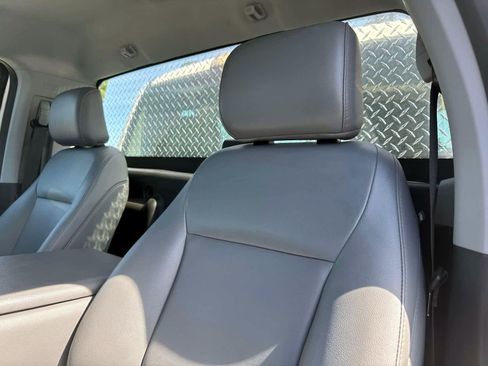 Used 2024 Ford F550 4x4 Regular Cab Super Duty image 11