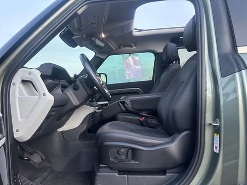 Used 2021 Land Rover Defender 90 First Edition image 3