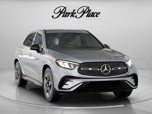 Certified 2025 Mercedes-Benz GLC 300 4MATIC w/ AMG Line image 34