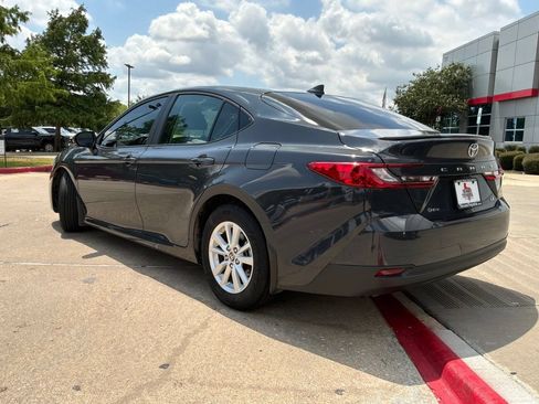 Used 2025 Toyota Camry LE FWD image 8