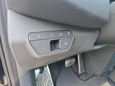 Used 2024 Kia EV9 GT-Line AWD/4WD image 22