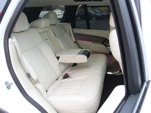 Used 2024 Land Rover Range Rover SE AWD/4WD image 22