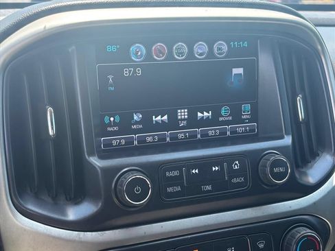 Used 2018 Chevrolet Colorado LT w/ LPO, Premium Interior Package AWD/4WD image 4
