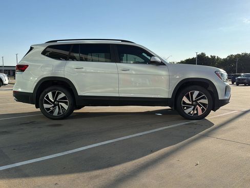Used 2024 Volkswagen Atlas SE FWD image 5