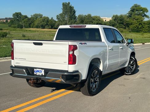 Used 2023 Chevrolet Silverado 1500 LT AWD/4WD image 4