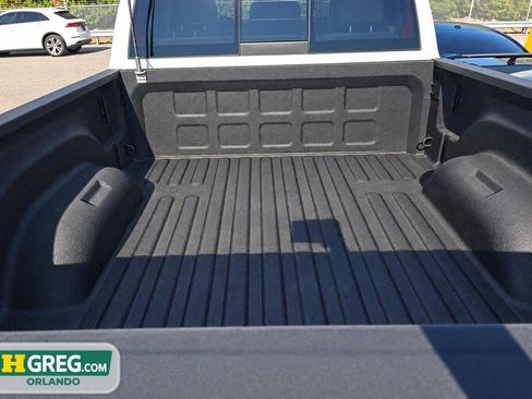 Used 2024 RAM 2500 Tradesman w/ Chrome Appearance Group AWD/4WD image 18