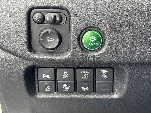 Certified 2025 Honda Ridgeline Black Edition image 23