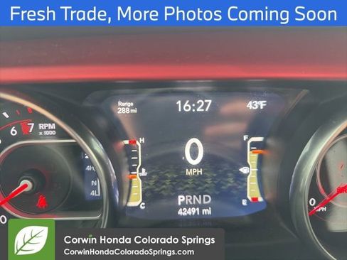 Used 2021 Jeep Gladiator Rubicon AWD/4WD image 10