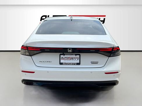 Used 2024 Honda Accord Touring image 7