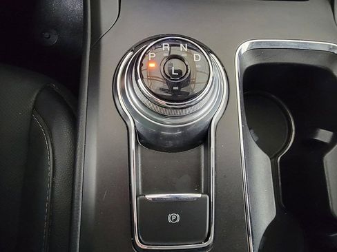 Used 2020 Ford Fusion Energi Titanium FWD image 18