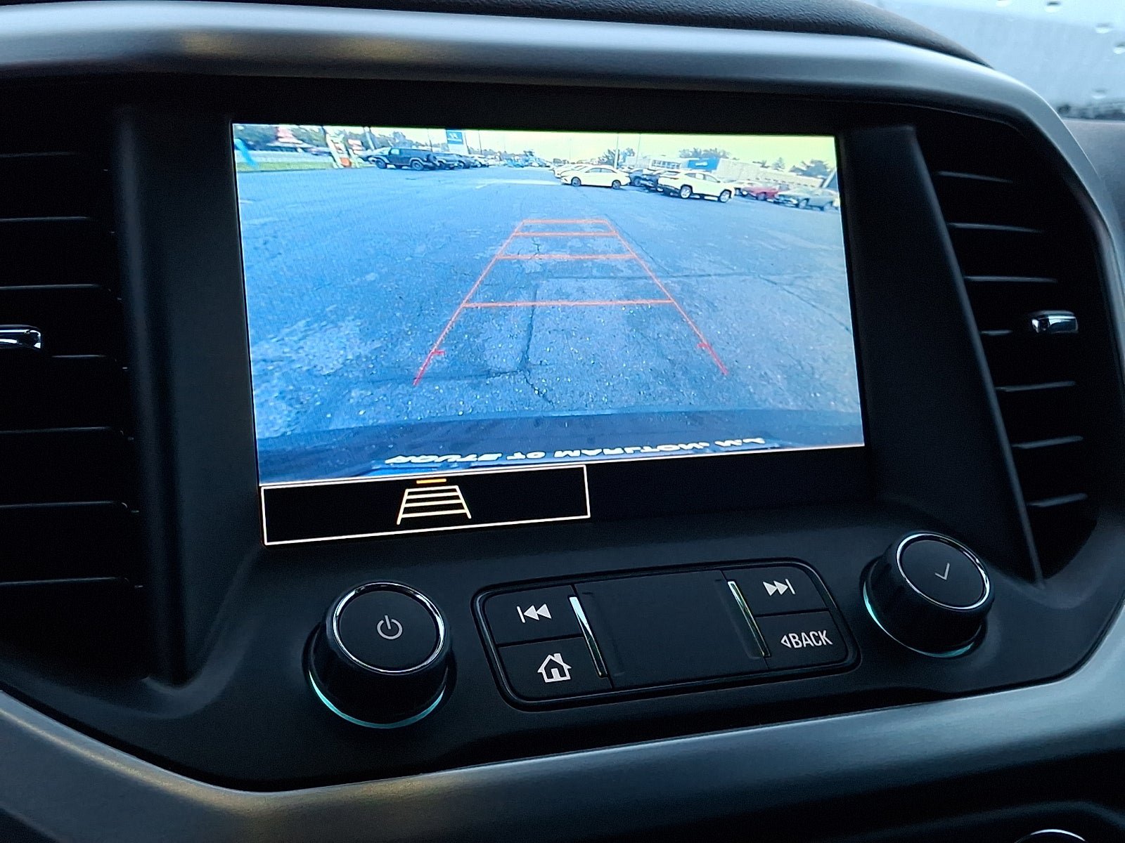 Certified 2023 GMC Acadia SLE FWD image 18